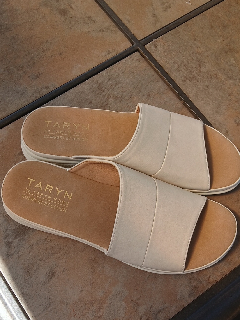 Taryn Rose Nude/Tan Slide Sandals /Size 9